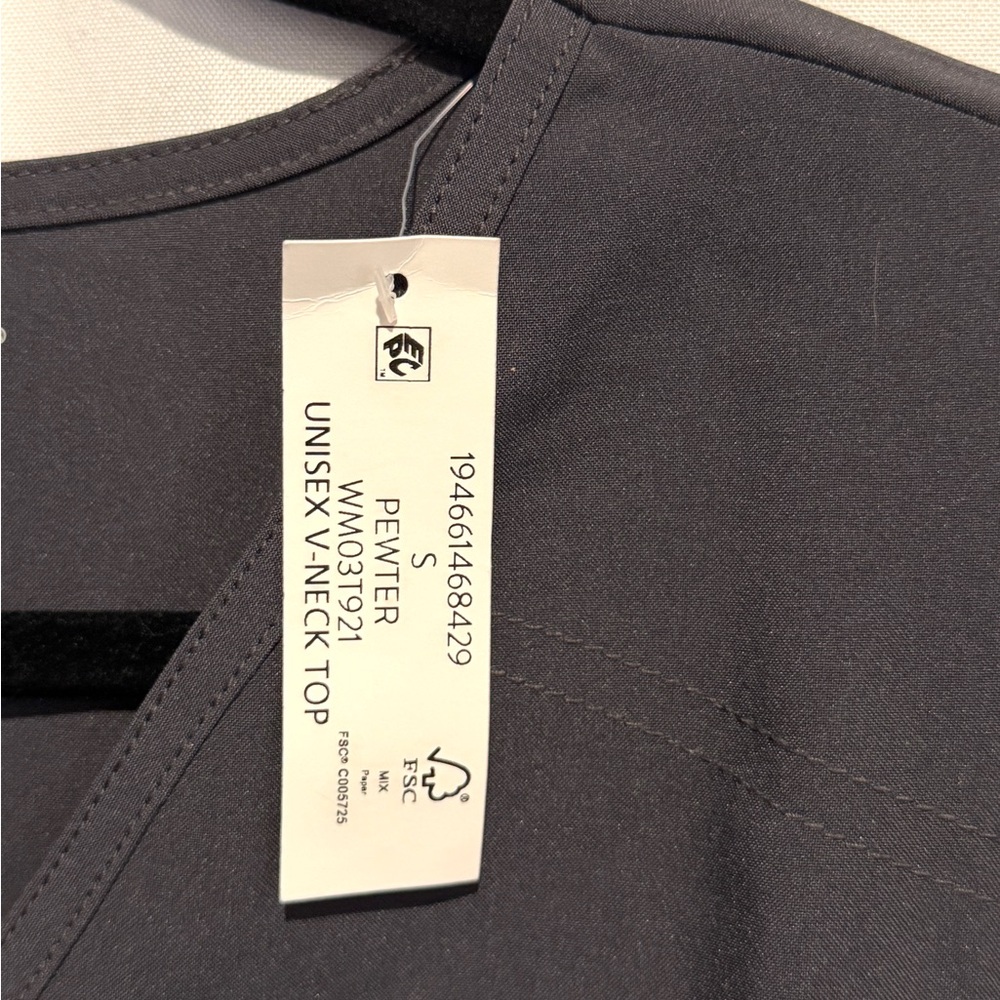 NWT Scrubstar Premium Unisex Scrub V-Neck Top Pewter Soft Stretch WM03T921 Sz S - Picture 6 of 10